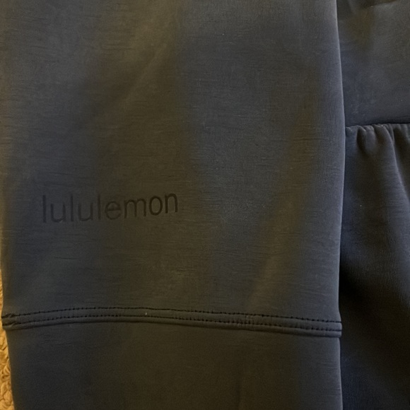 Lululemon sweatshirt - Picture 3 of 3